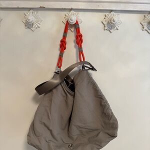 Lululemon taupe slouch nylon travel bag